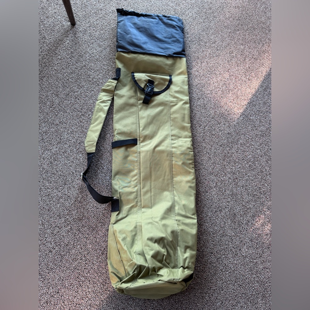 Waterproof Fishing Rod and Gear Bag - Picture 3 of 7